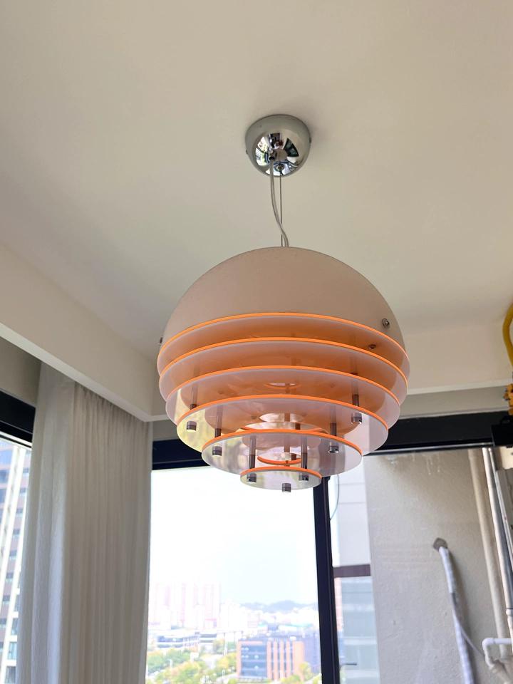 Real review image of the pendant lamp in daylight