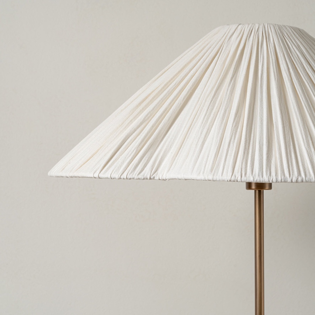 Lindi lamp pleated linen shade close detail