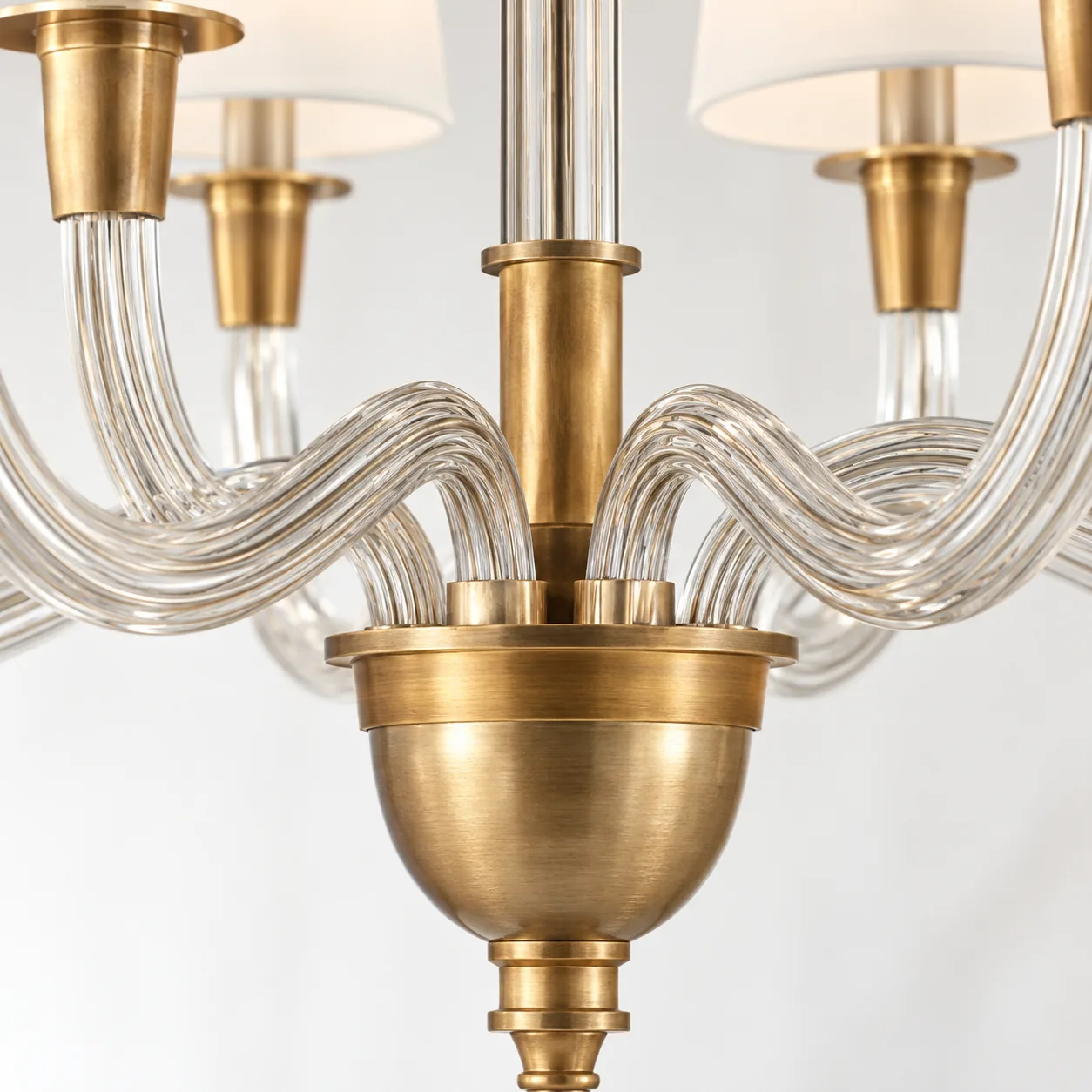 Close view of curved ribbed crystal arms